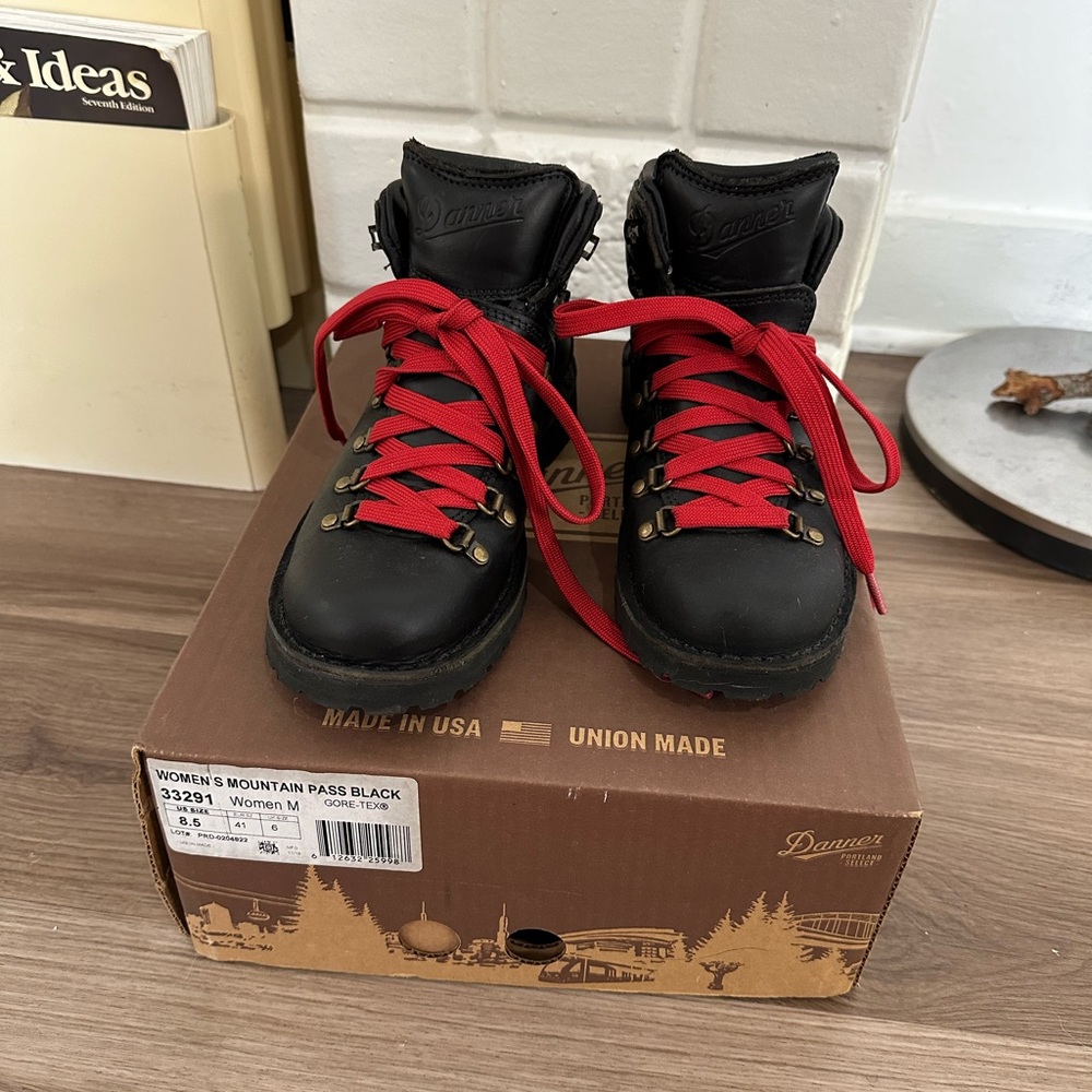 Women’s Danner Boots Mountain Pass